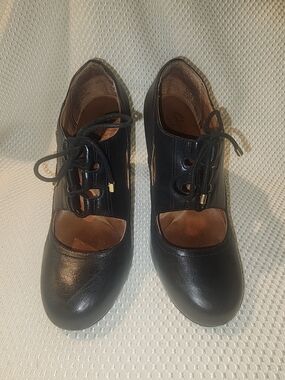 Clarks Black Lace-Up Mary Jane Heels